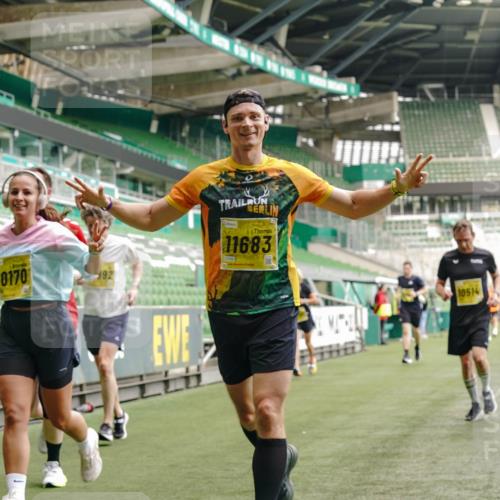 13.09.2026 - 21. swb-Marathon Bremen Michael Burmester http://msf.ph/oto/10446241 13.09.2026 10:29:30 Laufen im Stadion 10162, 10170, 10183, 10193, 10200, 10218, 10233, 10253, 10267, 10270, 10294, 10316, 10329, 10334, 10348, 10381, 10392, 10421, 10426, 10452, 10467, 10525, 10537, 10538, 10544, 10585, 10641, 10652, 10655, 10709, 10734, 10739, 10761, 10763, 10764, 10770, 10780, 10808, 10814, 10825, 10827, 10835, 10840, 10876, 10887, 10906, 10910, 10923, 10966, 10993, 11002, 11005, 11007, 11018, 11035, 11058, 11087, 11092, 11109, 11170 meine-sportfotos.de