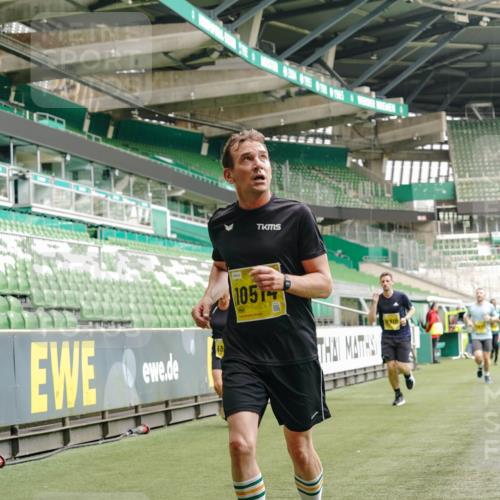 13.09.2026 - 21. swb-Marathon Bremen Michael Burmester http://msf.ph/oto/10446332 13.09.2026 10:29:32 Laufen im Stadion 10162, 10170, 10183, 10193, 10200, 10218, 10233, 10253, 10267, 10270, 10294, 10316, 10329, 10334, 10348, 10381, 10392, 10421, 10426, 10452, 10467, 10525, 10537, 10538, 10544, 10585, 10641, 10652, 10655, 10709, 10734, 10739, 10761, 10763, 10764, 10770, 10780, 10808, 10814, 10825, 10827, 10835, 10837, 10840, 10876, 10887, 10906, 10910, 10923, 10966, 10984, 10993, 11002, 11005, 11007, 11018, 11035, 11058, 11087, 11092, 11109, 11170 meine-sportfotos.de