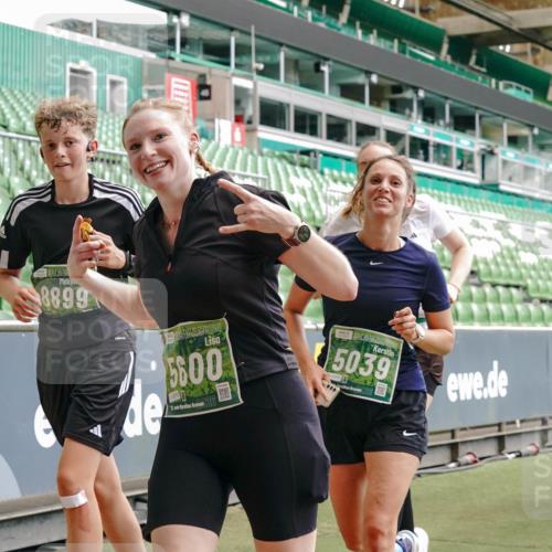 13.09.2026 - 21. swb-Marathon Bremen Michael Burmester http://msf.ph/oto/10446377 13.09.2026 13:08:13 Laufen im Stadion 132, 156, 489, 551, 607, 682, 716, 800, 808, 809, 834, 846, 884, 911, 922, 1025, 1124, 1150, 1173, 1189, 1210, 1285, 1289, 1322, 1364, 1369, 1387, 1395, 1398, 1532, 1559, 1600, 1688, 1831, 1841, 1854, 1871, 1880, 1899, 1926, 1938, 2003, 2041, 2070, 2090, 2215, 2219, 2229, 2283, 2318, 2366, 2380, 2405, 2413, 2440, 2467, 2492, 2565, 2611, 2635, 2692, 2699, 2721, 2727, 2731, 2755, 2782, 2802, 2818, 2823, 2831, 2841, 2866, 2897, 2911, 2930, 2949, 2960 meine-sportfotos.de