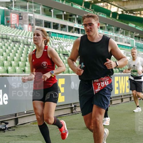 13.09.2026 - 21. swb-Marathon Bremen Michael Burmester http://msf.ph/oto/10446441 13.09.2026 12:46:34 Laufen im Stadion 195, 280, 474, 508, 538, 567, 604, 697, 788, 868, 1017, 1034, 1181, 1241, 1277, 1554, 1863, 2020, 2021, 2084, 2087, 2297, 2538, 2646, 2809, 2889, 3118, 3196, 3271, 3284, 3424, 3520, 4025, 4110, 4157, 4236, 4239, 4729, 4777, 4808, 5024, 5092, 5238, 5283, 5674, 5719, 5725, 5976, 6053, 6686, 6815, 6918, 7102, 7336, 7478, 7814, 7871, 8054, 8060, 8096, 8319, 8325, 8331, 8334, 8670, 8701, 8756, 8936, 8983, 9061, 9070, 9129, 9273, 9306, 9495, 9544, 9642, 9813, 9918, 13034, 439 meine-sportfotos.de