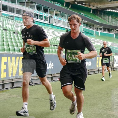 13.09.2026 - 21. swb-Marathon Bremen Michael Burmester http://msf.ph/oto/10446574 13.09.2026 13:08:17 Laufen im Stadion 132, 156, 489, 551, 607, 625, 682, 716, 800, 808, 809, 834, 846, 884, 911, 922, 1025, 1124, 1150, 1173, 1189, 1210, 1285, 1289, 1322, 1364, 1369, 1387, 1395, 1398, 1532, 1559, 1600, 1688, 1831, 1841, 1854, 1871, 1880, 1899, 1926, 1938, 2003, 2041, 2070, 2090, 2215, 2219, 2229, 2283, 2318, 2366, 2380, 2405, 2413, 2429, 2440, 2467, 2492, 2565, 2611, 2635, 2692, 2699, 2721, 2727, 2731, 2755, 2782, 2802, 2818, 2823, 2831, 2841, 2866, 2897, 2911, 2930, 2949, 2960 meine-sportfotos.de
