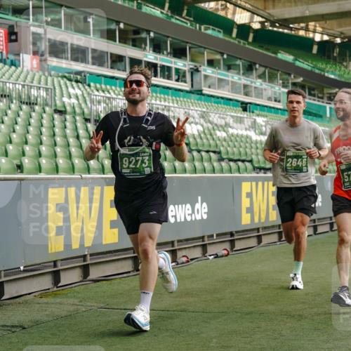 13.09.2026 - 21. swb-Marathon Bremen Michael Burmester http://msf.ph/oto/10446609 13.09.2026 12:46:39 Laufen im Stadion 195, 474, 508, 538, 567, 604, 621, 697, 788, 868, 1017, 1034, 1181, 1241, 1277, 1554, 1863, 2021, 2084, 2087, 2297, 2538, 2646, 2809, 2889, 3118, 3196, 3284, 3297, 3424, 3520, 4025, 4110, 4157, 4236, 4239, 4729, 4777, 4808, 5024, 5092, 5238, 5283, 5674, 5719, 5725, 5976, 6053, 6686, 6815, 6918, 7102, 7336, 7478, 7814, 7871, 8054, 8060, 8096, 8319, 8325, 8331, 8334, 8670, 8701, 8756, 8936, 8983, 9061, 9070, 9129, 9273, 9306, 9495, 9544, 9642, 9689, 9813, 9918, 13034, 439 meine-sportfotos.de