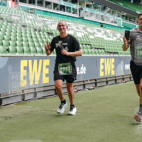 13.09.2026 - 21. swb-Marathon Bremen Michael Burmester http://msf.ph/oto/10446679 13.09.2026 13:08:19 Laufen im Stadion 132, 156, 489, 549, 551, 607, 625, 682, 716, 800, 808, 809, 834, 846, 884, 911, 922, 1025, 1124, 1150, 1173, 1189, 1210, 1285, 1289, 1322, 1364, 1369, 1387, 1395, 1398, 1532, 1559, 1600, 1688, 1831, 1841, 1854, 1871, 1880, 1899, 1926, 1938, 2003, 2041, 2070, 2215, 2219, 2229, 2283, 2318, 2366, 2380, 2405, 2413, 2429, 2440, 2467, 2492, 2565, 2611, 2635, 2692, 2699, 2721, 2727, 2731, 2755, 2782, 2802, 2818, 2823, 2831, 2841, 2866, 2897, 2911, 2930, 2941, 2949, 2960 meine-sportfotos.de