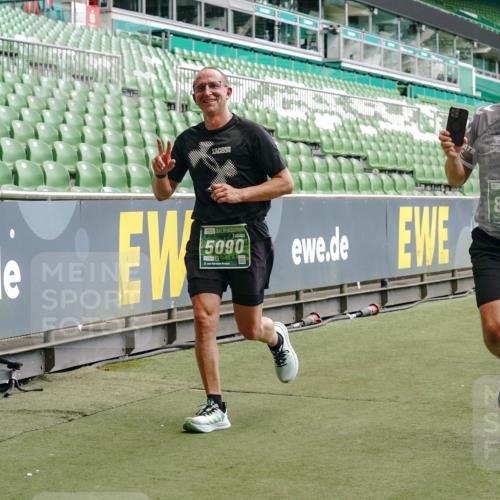 13.09.2026 - 21. swb-Marathon Bremen Michael Burmester http://msf.ph/oto/10446716 13.09.2026 13:08:20 Laufen im Stadion 132, 156, 489, 549, 551, 607, 625, 682, 716, 800, 808, 809, 834, 846, 884, 911, 922, 1025, 1124, 1150, 1173, 1189, 1210, 1285, 1289, 1322, 1364, 1369, 1387, 1395, 1398, 1532, 1559, 1600, 1688, 1831, 1841, 1854, 1871, 1880, 1899, 1926, 1938, 2003, 2041, 2070, 2215, 2219, 2229, 2283, 2318, 2366, 2380, 2405, 2413, 2429, 2440, 2441, 2467, 2492, 2565, 2611, 2635, 2692, 2699, 2721, 2727, 2731, 2755, 2782, 2802, 2818, 2823, 2831, 2841, 2866, 2897, 2911, 2930, 2941, 2949, 2960 meine-sportfotos.de