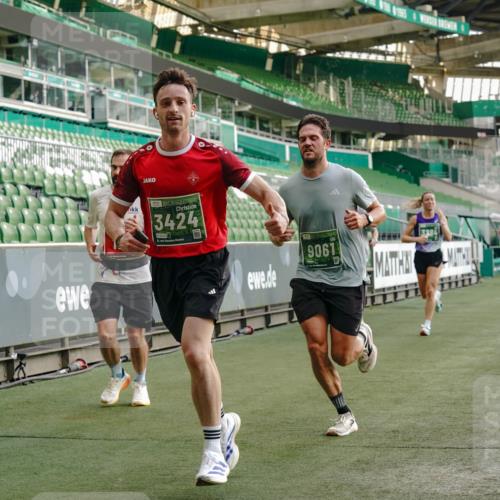 13.09.2026 - 21. swb-Marathon Bremen Michael Burmester http://msf.ph/oto/10446897 13.09.2026 12:46:45 Laufen im Stadion 195, 474, 538, 567, 604, 621, 697, 788, 868, 1017, 1034, 1181, 1241, 1277, 1554, 1863, 2021, 2084, 2087, 2266, 2297, 2538, 2646, 2809, 2889, 3118, 3196, 3284, 3297, 3424, 3520, 4025, 4110, 4157, 4236, 4239, 4729, 4777, 4808, 4992, 5024, 5238, 5283, 5674, 5719, 5725, 5976, 6053, 6686, 6784, 6815, 6918, 7102, 7336, 7478, 7814, 7871, 8054, 8060, 8096, 8319, 8325, 8331, 8334, 8670, 8701, 8756, 8936, 8983, 9061, 9070, 9273, 9306, 9495, 9544, 9642, 9689, 9813, 9918, 13034, 439 meine-sportfotos.de