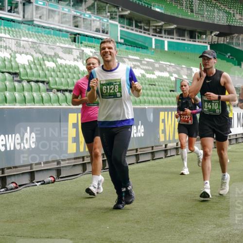 13.09.2026 - 21. swb-Marathon Bremen Michael Burmester http://msf.ph/oto/10446898 13.09.2026 13:08:23 Laufen im Stadion 132, 156, 489, 549, 551, 607, 625, 682, 716, 800, 808, 809, 834, 846, 884, 911, 922, 1025, 1124, 1150, 1173, 1189, 1210, 1285, 1289, 1322, 1364, 1387, 1395, 1398, 1532, 1559, 1600, 1688, 1831, 1841, 1854, 1871, 1880, 1899, 1926, 1938, 2003, 2041, 2070, 2215, 2219, 2229, 2243, 2283, 2318, 2366, 2380, 2405, 2413, 2429, 2441, 2467, 2492, 2565, 2611, 2635, 2692, 2699, 2721, 2727, 2731, 2755, 2782, 2802, 2818, 2823, 2831, 2841, 2866, 2897, 2911, 2930, 2941, 2949, 2960, 3327 meine-sportfotos.de
