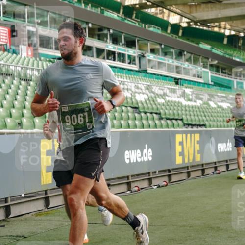 13.09.2026 - 21. swb-Marathon Bremen Michael Burmester http://msf.ph/oto/10446937 13.09.2026 12:46:46 Laufen im Stadion 195, 474, 538, 567, 604, 621, 697, 788, 868, 1017, 1034, 1181, 1241, 1277, 1554, 1863, 2021, 2084, 2087, 2266, 2297, 2538, 2646, 2809, 2889, 3118, 3196, 3284, 3297, 3424, 3520, 4025, 4110, 4157, 4236, 4239, 4729, 4777, 4808, 4992, 5024, 5238, 5283, 5674, 5719, 5725, 5976, 6053, 6686, 6784, 6815, 6918, 7102, 7336, 7478, 7814, 7871, 8054, 8060, 8096, 8319, 8325, 8331, 8334, 8670, 8701, 8756, 8936, 8983, 9061, 9070, 9273, 9306, 9495, 9544, 9689, 9813, 9918, 13034, 439 meine-sportfotos.de