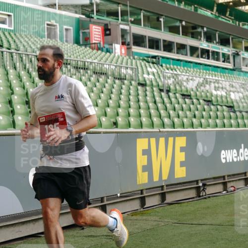 13.09.2026 - 21. swb-Marathon Bremen Michael Burmester http://msf.ph/oto/10446952 13.09.2026 12:46:47 Laufen im Stadion 195, 474, 538, 567, 604, 621, 697, 788, 868, 1017, 1034, 1181, 1241, 1277, 1554, 1863, 2021, 2084, 2087, 2266, 2297, 2538, 2646, 2809, 2889, 3118, 3196, 3284, 3297, 3424, 3520, 4025, 4110, 4157, 4236, 4239, 4614, 4729, 4777, 4808, 4992, 5024, 5238, 5283, 5674, 5719, 5725, 5976, 6053, 6686, 6784, 6815, 6918, 7102, 7336, 7814, 7871, 8060, 8096, 8319, 8325, 8331, 8334, 8670, 8701, 8756, 8936, 8983, 9061, 9070, 9273, 9495, 9544, 9689, 9813, 9918, 13034, 439 meine-sportfotos.de