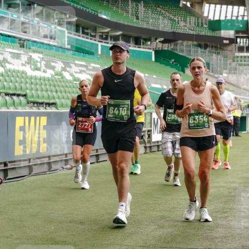 13.09.2026 - 21. swb-Marathon Bremen Michael Burmester http://msf.ph/oto/10446984 13.09.2026 13:08:24 Laufen im Stadion 132, 156, 489, 549, 551, 607, 625, 682, 716, 800, 808, 809, 834, 846, 884, 911, 922, 1025, 1124, 1150, 1173, 1189, 1210, 1285, 1289, 1322, 1364, 1387, 1395, 1398, 1532, 1559, 1600, 1688, 1831, 1841, 1854, 1871, 1880, 1899, 1926, 1938, 2003, 2041, 2070, 2215, 2219, 2229, 2243, 2283, 2318, 2366, 2380, 2405, 2413, 2429, 2441, 2467, 2492, 2565, 2611, 2635, 2692, 2699, 2721, 2727, 2731, 2755, 2782, 2802, 2818, 2823, 2831, 2841, 2866, 2897, 2911, 2930, 2941, 2949, 2960, 3327 meine-sportfotos.de