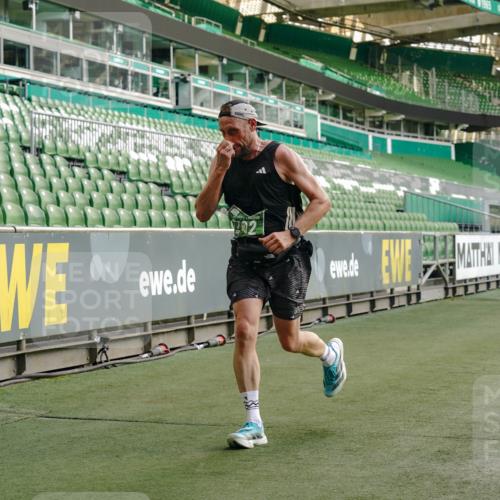 13.09.2026 - 21. swb-Marathon Bremen Michael Burmester http://msf.ph/oto/10447089 13.09.2026 12:46:51 Laufen im Stadion 195, 474, 538, 567, 604, 621, 697, 868, 1017, 1034, 1181, 1241, 1277, 1554, 1863, 2021, 2084, 2087, 2266, 2297, 2538, 2646, 2809, 2889, 3118, 3196, 3284, 3297, 3424, 3520, 4025, 4110, 4157, 4236, 4239, 4614, 4729, 4777, 4808, 4992, 5024, 5238, 5283, 5674, 5719, 5725, 5803, 5976, 6053, 6686, 6708, 6784, 6815, 6918, 7102, 7336, 7538, 7814, 7871, 8060, 8319, 8325, 8331, 8334, 8621, 8670, 8701, 8756, 8936, 8983, 9061, 9273, 9495, 9544, 9689, 9813, 9918, 13034, 439 meine-sportfotos.de
