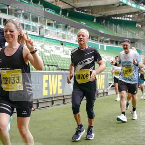 13.09.2026 - 21. swb-Marathon Bremen Michael Burmester http://msf.ph/oto/10447139 13.09.2026 10:29:50 Laufen im Stadion 10162, 10170, 10183, 10193, 10200, 10218, 10233, 10253, 10267, 10294, 10304, 10316, 10334, 10339, 10348, 10359, 10381, 10392, 10421, 10426, 10452, 10467, 10515, 10525, 10537, 10538, 10544, 10585, 10588, 10641, 10652, 10709, 10734, 10739, 10761, 10763, 10764, 10780, 10808, 10825, 10827, 10835, 10837, 10840, 10862, 10863, 10876, 10884, 10887, 10906, 10910, 10923, 10966, 10984, 10993, 11002, 11005, 11007, 11018, 11035, 11038, 11058, 11109, 11170 meine-sportfotos.de