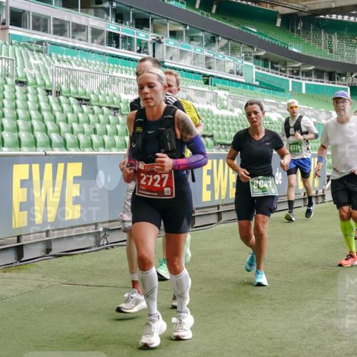 13.09.2026 - 21. swb-Marathon Bremen Michael Burmester http://msf.ph/oto/10447194 13.09.2026 13:08:27 Laufen im Stadion 132, 156, 489, 549, 551, 607, 625, 682, 716, 800, 808, 809, 813, 834, 846, 884, 911, 922, 1025, 1072, 1124, 1150, 1173, 1189, 1210, 1285, 1289, 1322, 1364, 1387, 1395, 1398, 1532, 1559, 1600, 1688, 1831, 1841, 1854, 1880, 1899, 1926, 1938, 2003, 2041, 2070, 2208, 2215, 2219, 2229, 2243, 2283, 2318, 2366, 2380, 2405, 2413, 2429, 2441, 2467, 2492, 2565, 2611, 2635, 2692, 2721, 2727, 2731, 2755, 2782, 2802, 2823, 2831, 2841, 2866, 2897, 2911, 2930, 2941, 2949, 2960, 3327 meine-sportfotos.de