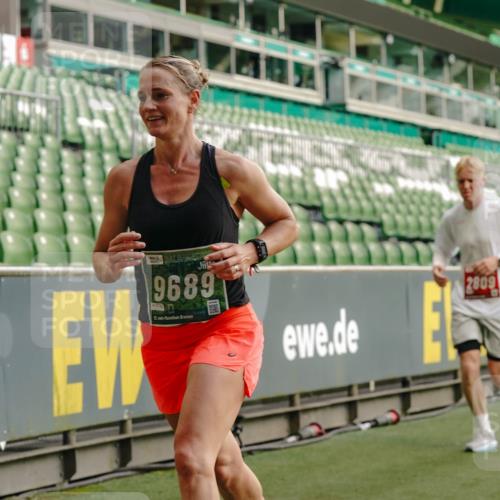 13.09.2026 - 21. swb-Marathon Bremen Michael Burmester http://msf.ph/oto/10447238 13.09.2026 12:46:56 Laufen im Stadion 195, 538, 567, 604, 621, 697, 868, 1017, 1034, 1181, 1241, 1277, 1554, 1863, 2021, 2084, 2087, 2266, 2297, 2538, 2646, 2809, 2889, 3118, 3196, 3284, 3297, 3424, 3520, 3794, 4025, 4110, 4157, 4236, 4239, 4614, 4729, 4777, 4808, 4992, 5024, 5238, 5283, 5674, 5719, 5725, 5803, 5976, 6053, 6686, 6708, 6784, 6815, 7102, 7336, 7538, 7814, 7871, 8060, 8319, 8325, 8331, 8334, 8621, 8670, 8701, 8756, 8936, 8980, 8983, 9061, 9273, 9495, 9544, 9689, 9813, 9918, 13034, 439 meine-sportfotos.de