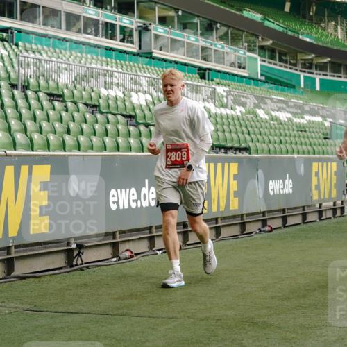 13.09.2026 - 21. swb-Marathon Bremen Michael Burmester http://msf.ph/oto/10447249 13.09.2026 12:46:57 Laufen im Stadion 195, 538, 567, 604, 621, 697, 868, 1017, 1034, 1181, 1241, 1277, 1554, 1863, 2021, 2084, 2087, 2266, 2297, 2538, 2646, 2809, 2889, 3118, 3196, 3284, 3297, 3424, 3520, 3794, 4025, 4110, 4157, 4236, 4239, 4614, 4729, 4777, 4808, 4992, 5024, 5238, 5283, 5674, 5719, 5725, 5803, 5976, 6053, 6686, 6708, 6784, 6815, 7102, 7336, 7538, 7814, 7871, 8060, 8319, 8325, 8331, 8334, 8621, 8670, 8701, 8756, 8936, 8980, 8983, 9061, 9273, 9495, 9544, 9689, 9813, 9918, 13034, 439 meine-sportfotos.de