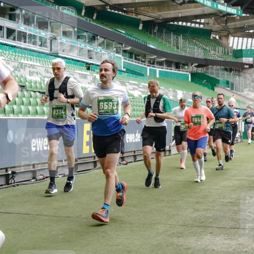13.09.2026 - 21. swb-Marathon Bremen Michael Burmester http://msf.ph/oto/10447263 13.09.2026 13:08:29 Laufen im Stadion 132, 156, 489, 549, 551, 563, 607, 625, 682, 800, 808, 809, 813, 834, 846, 884, 911, 922, 1025, 1072, 1124, 1150, 1173, 1189, 1210, 1285, 1289, 1322, 1364, 1387, 1395, 1398, 1532, 1559, 1600, 1688, 1831, 1841, 1854, 1880, 1899, 1926, 1938, 2003, 2041, 2070, 2208, 2215, 2219, 2229, 2243, 2283, 2318, 2366, 2380, 2405, 2413, 2429, 2441, 2467, 2492, 2565, 2611, 2635, 2692, 2727, 2731, 2755, 2782, 2802, 2823, 2831, 2841, 2866, 2897, 2911, 2930, 2941, 2949, 2960, 3327 meine-sportfotos.de