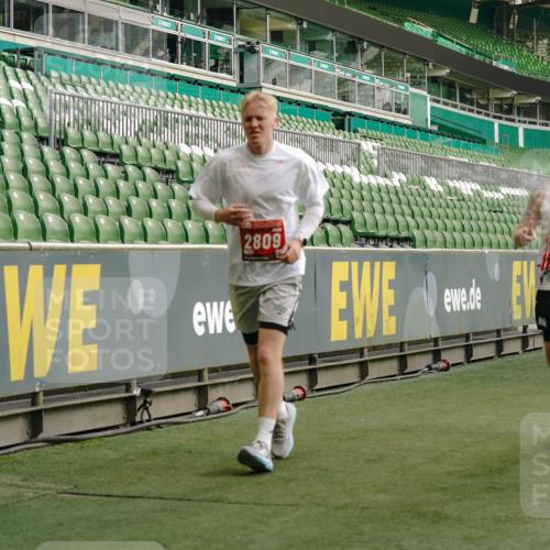 13.09.2026 - 21. swb-Marathon Bremen Michael Burmester http://msf.ph/oto/10447284 13.09.2026 12:46:57 Laufen im Stadion 195, 538, 567, 604, 621, 697, 868, 1017, 1034, 1181, 1241, 1277, 1554, 1863, 2021, 2084, 2087, 2266, 2297, 2538, 2646, 2809, 2889, 3118, 3196, 3284, 3297, 3424, 3520, 3794, 4025, 4110, 4157, 4236, 4239, 4614, 4729, 4777, 4808, 4992, 5024, 5238, 5283, 5674, 5719, 5725, 5803, 5976, 6053, 6686, 6708, 6784, 6815, 7102, 7336, 7538, 7814, 7871, 8060, 8319, 8325, 8331, 8334, 8621, 8670, 8701, 8756, 8936, 8980, 8983, 9061, 9273, 9495, 9544, 9689, 9813, 9918, 13034, 439 meine-sportfotos.de