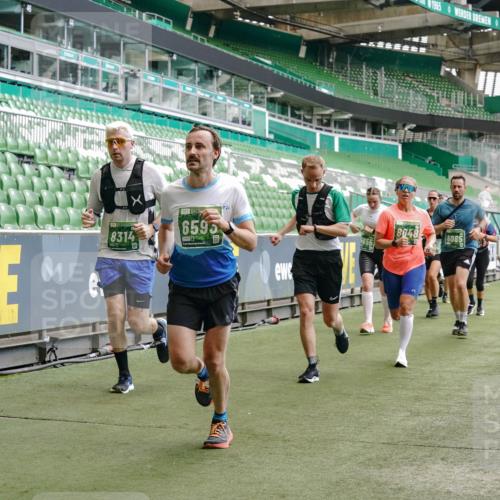 13.09.2026 - 21. swb-Marathon Bremen Michael Burmester http://msf.ph/oto/10447297 13.09.2026 13:08:29 Laufen im Stadion 132, 156, 489, 549, 551, 563, 607, 625, 682, 800, 808, 809, 813, 834, 846, 884, 911, 922, 1025, 1072, 1124, 1150, 1173, 1189, 1210, 1285, 1289, 1322, 1364, 1387, 1395, 1398, 1532, 1559, 1600, 1688, 1831, 1841, 1854, 1880, 1899, 1926, 1938, 2003, 2041, 2070, 2208, 2215, 2219, 2229, 2243, 2283, 2318, 2366, 2380, 2405, 2413, 2429, 2441, 2467, 2492, 2565, 2611, 2635, 2692, 2727, 2731, 2755, 2782, 2802, 2823, 2831, 2841, 2866, 2897, 2911, 2930, 2941, 2949, 2960, 3327 meine-sportfotos.de