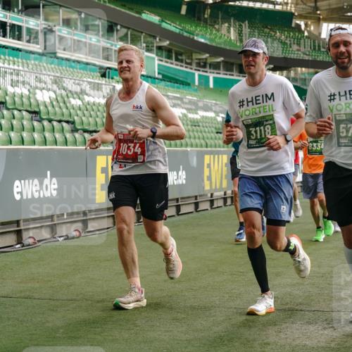 13.09.2026 - 21. swb-Marathon Bremen Michael Burmester http://msf.ph/oto/10447330 13.09.2026 12:46:58 Laufen im Stadion 195, 538, 567, 604, 621, 697, 868, 1017, 1034, 1181, 1241, 1277, 1554, 1863, 2021, 2084, 2087, 2266, 2297, 2538, 2646, 2809, 2889, 2956, 3118, 3196, 3284, 3297, 3424, 3520, 3794, 4025, 4110, 4157, 4236, 4239, 4614, 4729, 4777, 4808, 4992, 5024, 5238, 5283, 5674, 5719, 5725, 5803, 5976, 6053, 6686, 6708, 6784, 6815, 7102, 7336, 7538, 7814, 7871, 8060, 8319, 8325, 8331, 8334, 8611, 8621, 8670, 8701, 8756, 8936, 8980, 8983, 9061, 9273, 9495, 9544, 9689, 9813, 9918, 13034, 439 meine-sportfotos.de