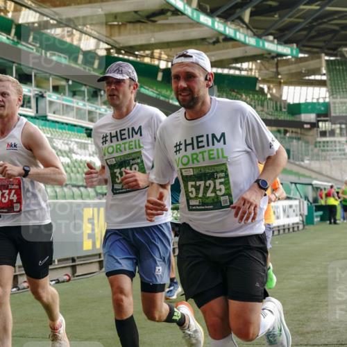 13.09.2026 - 21. swb-Marathon Bremen Michael Burmester http://msf.ph/oto/10447357 13.09.2026 12:46:59 Laufen im Stadion 195, 538, 567, 604, 621, 697, 868, 1017, 1034, 1181, 1241, 1277, 1554, 1863, 2021, 2084, 2087, 2266, 2297, 2538, 2646, 2809, 2889, 2956, 3118, 3196, 3284, 3297, 3424, 3520, 3794, 4025, 4157, 4236, 4239, 4614, 4729, 4777, 4808, 4992, 5024, 5238, 5283, 5674, 5719, 5725, 5803, 5976, 6053, 6686, 6708, 6784, 6815, 7102, 7336, 7538, 7814, 7871, 8060, 8319, 8325, 8331, 8334, 8611, 8621, 8670, 8701, 8756, 8936, 8980, 8983, 9061, 9273, 9495, 9544, 9689, 9813, 9918, 13034, 439 meine-sportfotos.de