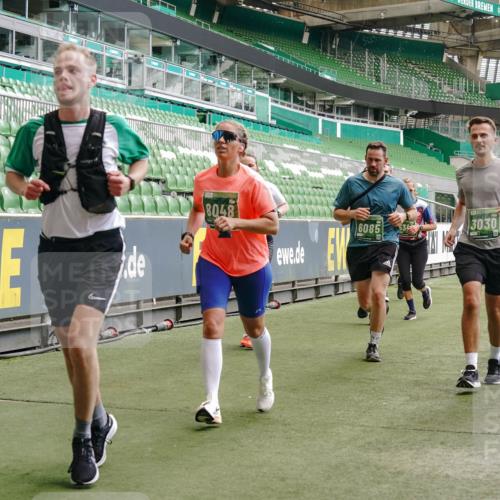 13.09.2026 - 21. swb-Marathon Bremen Michael Burmester http://msf.ph/oto/10447412 13.09.2026 13:08:31 Laufen im Stadion 132, 156, 383, 489, 549, 551, 563, 607, 625, 682, 800, 808, 809, 813, 834, 846, 884, 911, 1025, 1072, 1124, 1150, 1173, 1189, 1210, 1285, 1289, 1322, 1364, 1387, 1395, 1398, 1532, 1559, 1600, 1688, 1831, 1841, 1854, 1880, 1899, 1926, 2003, 2041, 2070, 2208, 2215, 2219, 2229, 2243, 2283, 2318, 2366, 2380, 2405, 2413, 2429, 2441, 2467, 2492, 2565, 2611, 2635, 2692, 2727, 2731, 2755, 2782, 2802, 2823, 2831, 2841, 2866, 2897, 2911, 2930, 2931, 2941, 2949, 2960, 3327, 3437 meine-sportfotos.de