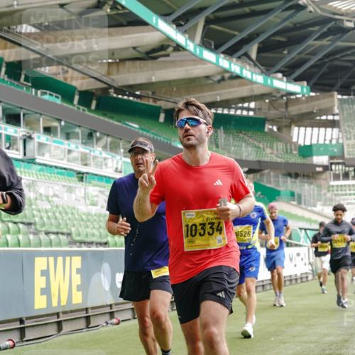 13.09.2026 - 21. swb-Marathon Bremen Michael Burmester http://msf.ph/oto/10447448 13.09.2026 10:29:55 Laufen im Stadion 10162, 10170, 10174, 10183, 10193, 10200, 10218, 10233, 10253, 10267, 10281, 10304, 10316, 10334, 10339, 10348, 10359, 10381, 10392, 10421, 10426, 10452, 10467, 10515, 10525, 10537, 10538, 10585, 10588, 10641, 10652, 10709, 10714, 10734, 10739, 10761, 10763, 10764, 10765, 10780, 10808, 10825, 10827, 10835, 10837, 10840, 10862, 10863, 10876, 10884, 10886, 10887, 10906, 10910, 10923, 10966, 10984, 10993, 11002, 11005, 11007, 11018, 11035, 11038, 11058, 11109 meine-sportfotos.de