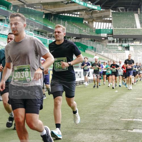 13.09.2026 - 21. swb-Marathon Bremen Michael Burmester http://msf.ph/oto/10447502 13.09.2026 13:08:33 Laufen im Stadion 132, 156, 383, 489, 549, 551, 563, 607, 625, 682, 800, 808, 809, 813, 834, 846, 884, 911, 1025, 1072, 1124, 1150, 1173, 1189, 1210, 1285, 1289, 1322, 1364, 1387, 1395, 1398, 1532, 1559, 1600, 1688, 1831, 1841, 1854, 1880, 1899, 1926, 2003, 2041, 2070, 2208, 2215, 2219, 2229, 2243, 2283, 2318, 2366, 2380, 2405, 2413, 2429, 2441, 2467, 2492, 2565, 2611, 2635, 2692, 2727, 2731, 2755, 2782, 2802, 2823, 2831, 2841, 2866, 2897, 2911, 2930, 2931, 2941, 2949, 2960, 3327, 3437 meine-sportfotos.de