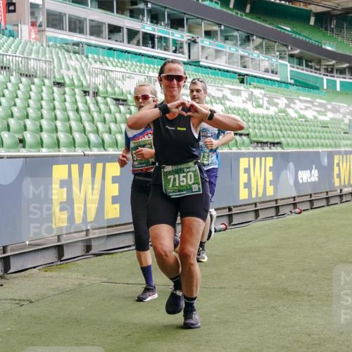 13.09.2026 - 21. swb-Marathon Bremen Michael Burmester http://msf.ph/oto/10447595 13.09.2026 13:08:35 Laufen im Stadion 132, 156, 383, 489, 532, 549, 551, 563, 607, 625, 682, 800, 808, 809, 813, 834, 846, 884, 911, 1025, 1072, 1124, 1150, 1173, 1189, 1210, 1285, 1289, 1322, 1364, 1387, 1395, 1398, 1532, 1559, 1600, 1688, 1831, 1841, 1854, 1880, 1899, 1926, 2003, 2041, 2070, 2208, 2215, 2229, 2243, 2283, 2318, 2366, 2380, 2405, 2413, 2429, 2441, 2467, 2492, 2565, 2611, 2635, 2692, 2727, 2731, 2755, 2782, 2802, 2823, 2831, 2841, 2866, 2897, 2911, 2930, 2931, 2941, 2949, 2960, 3327, 3437 meine-sportfotos.de