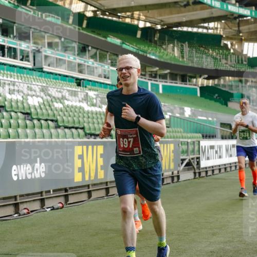 13.09.2026 - 21. swb-Marathon Bremen Michael Burmester http://msf.ph/oto/10447598 13.09.2026 12:47:08 Laufen im Stadion 195, 384, 538, 567, 604, 621, 697, 868, 1017, 1034, 1181, 1241, 1554, 1863, 2021, 2084, 2087, 2266, 2297, 2538, 2646, 2809, 2889, 2956, 3118, 3196, 3242, 3284, 3297, 3424, 3466, 3520, 3794, 4025, 4236, 4239, 4614, 4729, 4777, 4808, 4992, 5024, 5238, 5283, 5674, 5719, 5725, 5803, 5976, 6053, 6686, 6708, 6784, 6815, 7102, 7336, 7538, 7814, 7871, 8060, 8319, 8325, 8331, 8334, 8611, 8621, 8670, 8701, 8756, 8980, 8983, 9061, 9273, 9495, 9544, 9689, 9813, 9918, 13034, 439 meine-sportfotos.de