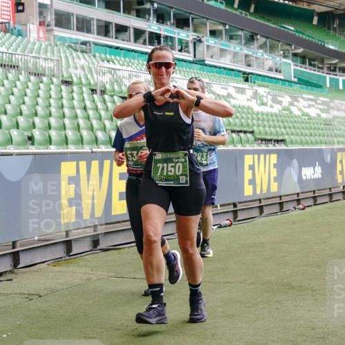 13.09.2026 - 21. swb-Marathon Bremen Michael Burmester http://msf.ph/oto/10447613 13.09.2026 13:08:35 Laufen im Stadion 132, 156, 383, 489, 532, 549, 551, 563, 607, 625, 682, 800, 808, 809, 813, 834, 846, 884, 911, 1025, 1072, 1124, 1150, 1173, 1189, 1210, 1285, 1289, 1322, 1364, 1387, 1395, 1398, 1532, 1559, 1600, 1688, 1831, 1841, 1854, 1880, 1899, 1926, 2003, 2041, 2070, 2208, 2215, 2229, 2243, 2283, 2318, 2366, 2380, 2405, 2413, 2429, 2441, 2467, 2492, 2565, 2611, 2635, 2692, 2727, 2731, 2755, 2782, 2802, 2823, 2831, 2841, 2866, 2897, 2911, 2930, 2931, 2941, 2949, 2960, 3327, 3437 meine-sportfotos.de