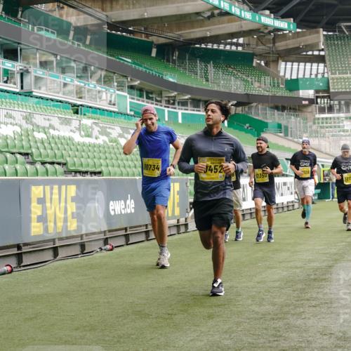 13.09.2026 - 21. swb-Marathon Bremen Michael Burmester http://msf.ph/oto/10447626 13.09.2026 10:29:58 Laufen im Stadion 10162, 10170, 10174, 10183, 10193, 10200, 10218, 10233, 10253, 10267, 10281, 10304, 10316, 10334, 10339, 10348, 10359, 10381, 10392, 10421, 10426, 10452, 10467, 10515, 10525, 10537, 10585, 10588, 10641, 10652, 10714, 10734, 10739, 10761, 10763, 10764, 10765, 10780, 10808, 10825, 10827, 10835, 10837, 10840, 10862, 10863, 10876, 10884, 10886, 10887, 10906, 10910, 10923, 10966, 10984, 11002, 11005, 11007, 11018, 11035, 11038, 11109 meine-sportfotos.de