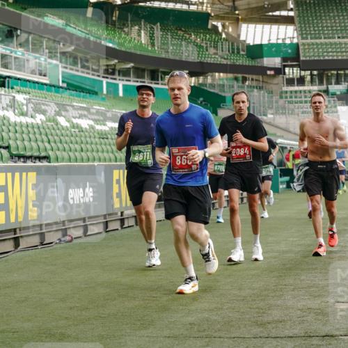 13.09.2026 - 21. swb-Marathon Bremen Michael Burmester http://msf.ph/oto/10447745 13.09.2026 12:47:12 Laufen im Stadion 195, 384, 538, 567, 604, 621, 697, 868, 1034, 1181, 1241, 1554, 1863, 2021, 2084, 2087, 2266, 2297, 2538, 2646, 2809, 2889, 2956, 3118, 3196, 3242, 3284, 3297, 3424, 3466, 3520, 3794, 4025, 4236, 4239, 4614, 4729, 4777, 4808, 4992, 5024, 5238, 5283, 5674, 5719, 5725, 5803, 5976, 6025, 6053, 6686, 6708, 6784, 6815, 7102, 7336, 7538, 7814, 7871, 8060, 8319, 8325, 8331, 8334, 8611, 8621, 8670, 8701, 8756, 8980, 8983, 9061, 9495, 9544, 9689, 9813, 9918, 13034, 439 meine-sportfotos.de