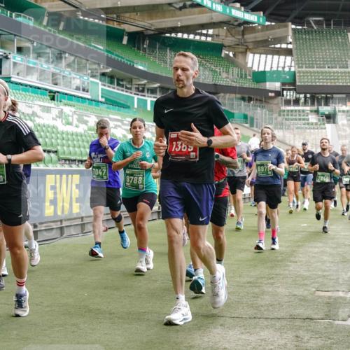 13.09.2026 - 21. swb-Marathon Bremen Michael Burmester http://msf.ph/oto/10447823 13.09.2026 13:08:39 Laufen im Stadion 132, 383, 489, 532, 549, 551, 563, 607, 625, 682, 800, 808, 809, 813, 834, 846, 884, 911, 1025, 1072, 1124, 1150, 1173, 1189, 1210, 1285, 1289, 1322, 1364, 1387, 1395, 1398, 1532, 1559, 1600, 1688, 1831, 1841, 1854, 1880, 1899, 1926, 2003, 2041, 2070, 2208, 2215, 2229, 2243, 2283, 2366, 2380, 2405, 2413, 2429, 2441, 2467, 2492, 2565, 2611, 2635, 2692, 2727, 2731, 2755, 2782, 2802, 2823, 2831, 2841, 2866, 2897, 2930, 2931, 2941, 2949, 3327, 3437 meine-sportfotos.de