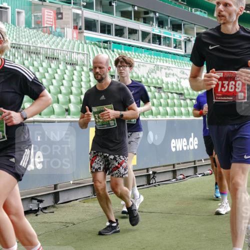 13.09.2026 - 21. swb-Marathon Bremen Michael Burmester http://msf.ph/oto/10447881 13.09.2026 13:08:40 Laufen im Stadion 132, 383, 489, 532, 549, 551, 563, 607, 625, 682, 800, 808, 809, 813, 846, 884, 911, 1025, 1072, 1124, 1150, 1173, 1189, 1210, 1285, 1289, 1322, 1364, 1387, 1395, 1398, 1532, 1559, 1600, 1688, 1831, 1841, 1854, 1880, 1899, 2003, 2041, 2070, 2208, 2215, 2229, 2243, 2283, 2366, 2380, 2405, 2413, 2429, 2441, 2467, 2492, 2565, 2611, 2635, 2692, 2727, 2731, 2755, 2782, 2802, 2823, 2831, 2841, 2866, 2897, 2930, 2931, 2941, 2949, 3327, 3437 meine-sportfotos.de