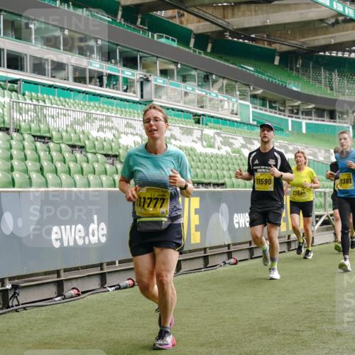 13.09.2026 - 21. swb-Marathon Bremen Michael Burmester http://msf.ph/oto/10448045 13.09.2026 10:30:09 Laufen im Stadion 10162, 10170, 10174, 10183, 10193, 10200, 10218, 10227, 10233, 10253, 10267, 10281, 10304, 10334, 10339, 10348, 10359, 10381, 10392, 10421, 10426, 10448, 10452, 10467, 10515, 10525, 10537, 10585, 10588, 10641, 10652, 10714, 10734, 10739, 10757, 10761, 10763, 10764, 10765, 10780, 10808, 10821, 10822, 10825, 10827, 10837, 10838, 10840, 10862, 10863, 10876, 10884, 10886, 10887, 10906, 10910, 10923, 10966, 10984, 11002, 11007, 11018, 11038, 11109 meine-sportfotos.de