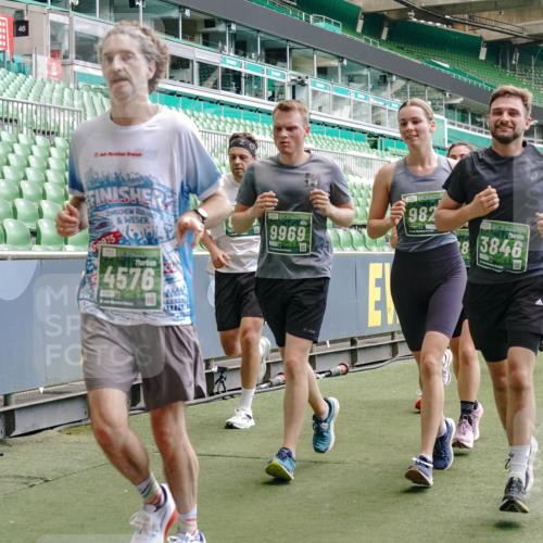 13.09.2026 - 21. swb-Marathon Bremen Michael Burmester http://msf.ph/oto/10448082 13.09.2026 13:08:43 Laufen im Stadion 383, 489, 532, 549, 551, 563, 607, 625, 682, 800, 808, 809, 813, 846, 884, 898, 911, 1025, 1072, 1124, 1150, 1173, 1189, 1210, 1285, 1289, 1322, 1364, 1387, 1395, 1398, 1532, 1559, 1600, 1688, 1831, 1841, 1854, 1880, 1899, 2003, 2041, 2070, 2208, 2215, 2229, 2243, 2283, 2366, 2380, 2405, 2413, 2429, 2441, 2467, 2471, 2492, 2565, 2611, 2635, 2692, 2727, 2731, 2755, 2782, 2802, 2823, 2831, 2841, 2866, 2897, 2930, 2931, 2941, 2949, 3316, 3327, 3437, 3707 meine-sportfotos.de