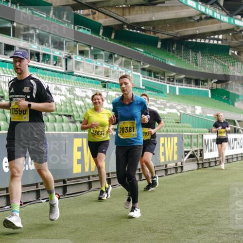 13.09.2026 - 21. swb-Marathon Bremen Michael Burmester http://msf.ph/oto/10448137 13.09.2026 10:30:11 Laufen im Stadion 10162, 10170, 10174, 10183, 10193, 10200, 10218, 10227, 10233, 10253, 10281, 10304, 10334, 10339, 10348, 10359, 10381, 10392, 10426, 10448, 10452, 10467, 10515, 10525, 10537, 10585, 10588, 10641, 10652, 10714, 10734, 10757, 10761, 10763, 10764, 10765, 10780, 10808, 10821, 10822, 10825, 10827, 10837, 10838, 10840, 10862, 10863, 10876, 10884, 10886, 10887, 10906, 10910, 10923, 10966, 10984, 11002, 11007, 11018, 11038, 11109 meine-sportfotos.de