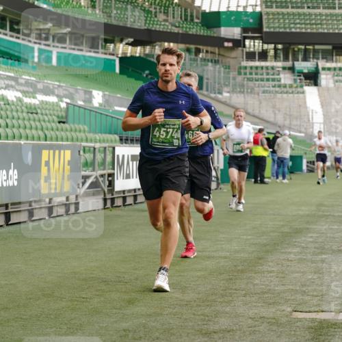 13.09.2026 - 21. swb-Marathon Bremen Michael Burmester http://msf.ph/oto/10448176 13.09.2026 12:47:27 Laufen im Stadion 384, 538, 567, 604, 621, 697, 868, 889, 1034, 1181, 1554, 1872, 2021, 2087, 2266, 2538, 2646, 2809, 2956, 3118, 3196, 3242, 3284, 3297, 3424, 3466, 3520, 3794, 3910, 4025, 4236, 4239, 4614, 4712, 4729, 4777, 4808, 4992, 5024, 5238, 5283, 5674, 5725, 5803, 5976, 6025, 6053, 6058, 6686, 6708, 6784, 6815, 7102, 7399, 7538, 7803, 7814, 7871, 8060, 8334, 8611, 8621, 8670, 8701, 8706, 8980, 8981, 8983, 9010, 9061, 9495, 9544, 9689, 9813, 9918, 13034 meine-sportfotos.de