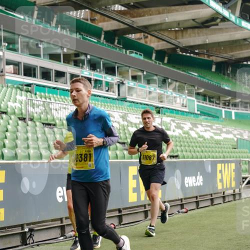 13.09.2026 - 21. swb-Marathon Bremen Michael Burmester http://msf.ph/oto/10448208 13.09.2026 10:30:12 Laufen im Stadion 10162, 10170, 10174, 10183, 10193, 10200, 10218, 10227, 10233, 10253, 10281, 10304, 10334, 10339, 10348, 10359, 10381, 10392, 10426, 10448, 10452, 10467, 10515, 10525, 10537, 10585, 10588, 10641, 10652, 10714, 10734, 10757, 10761, 10763, 10764, 10765, 10780, 10808, 10821, 10822, 10825, 10827, 10837, 10838, 10840, 10862, 10863, 10876, 10884, 10886, 10887, 10906, 10923, 10966, 10984, 11002, 11007, 11018, 11038, 11109 meine-sportfotos.de