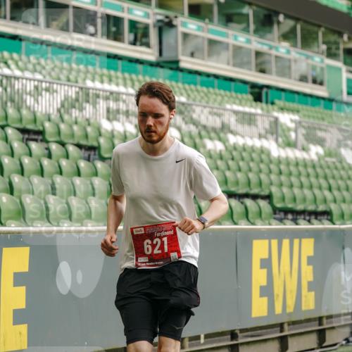 13.09.2026 - 21. swb-Marathon Bremen Michael Burmester http://msf.ph/oto/10448343 13.09.2026 12:47:34 Laufen im Stadion 382, 384, 538, 567, 604, 621, 697, 868, 889, 1034, 1554, 1872, 1925, 2021, 2087, 2266, 2538, 2646, 2809, 2844, 2956, 3118, 3127, 3196, 3242, 3284, 3297, 3424, 3466, 3520, 3794, 3910, 4025, 4236, 4239, 4614, 4712, 4729, 4777, 4808, 4992, 5024, 5238, 5283, 5674, 5725, 5803, 5976, 6025, 6053, 6058, 6686, 6708, 6784, 6815, 7102, 7399, 7538, 7803, 7814, 7871, 8060, 8334, 8611, 8621, 8670, 8701, 8706, 8973, 8980, 8981, 8983, 9010, 9061, 9544, 9689, 9813, 9918, 13034 meine-sportfotos.de