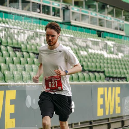 13.09.2026 - 21. swb-Marathon Bremen Michael Burmester http://msf.ph/oto/10448354 13.09.2026 12:47:34 Laufen im Stadion 382, 384, 538, 567, 604, 621, 697, 868, 889, 1034, 1554, 1872, 1925, 2021, 2087, 2266, 2538, 2646, 2809, 2844, 2956, 3118, 3127, 3196, 3242, 3284, 3297, 3424, 3466, 3520, 3794, 3910, 4025, 4236, 4239, 4614, 4712, 4729, 4777, 4808, 4992, 5024, 5238, 5283, 5674, 5725, 5803, 5976, 6025, 6053, 6058, 6686, 6708, 6784, 6815, 7102, 7399, 7538, 7803, 7814, 7871, 8060, 8334, 8611, 8621, 8670, 8701, 8706, 8973, 8980, 8981, 8983, 9010, 9061, 9544, 9689, 9813, 9918, 13034 meine-sportfotos.de