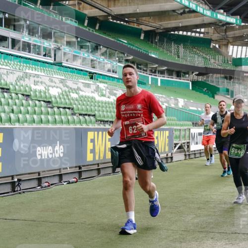 13.09.2026 - 21. swb-Marathon Bremen Michael Burmester http://msf.ph/oto/10448388 13.09.2026 13:08:50 Laufen im Stadion 383, 391, 489, 532, 549, 551, 563, 625, 682, 800, 808, 809, 813, 884, 898, 911, 1025, 1072, 1124, 1150, 1173, 1210, 1285, 1289, 1322, 1364, 1395, 1398, 1532, 1559, 1688, 1831, 1854, 1880, 1899, 2003, 2041, 2208, 2215, 2229, 2243, 2283, 2366, 2380, 2405, 2413, 2429, 2441, 2467, 2471, 2492, 2525, 2565, 2611, 2635, 2692, 2727, 2782, 2802, 2823, 2831, 2841, 2866, 2897, 2930, 2931, 2941, 2949, 3032, 3316, 3327, 3333, 3398, 3437, 3707, 109 meine-sportfotos.de