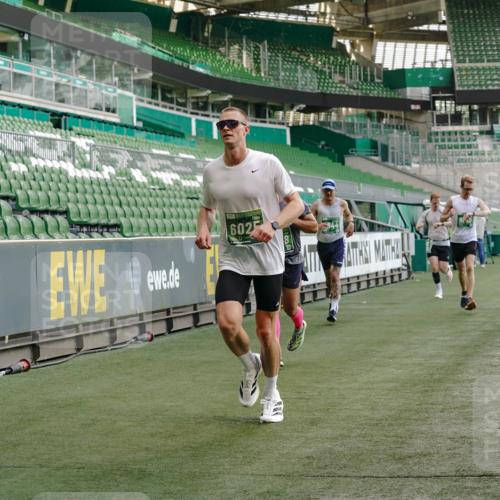 13.09.2026 - 21. swb-Marathon Bremen Michael Burmester http://msf.ph/oto/10448413 13.09.2026 12:47:41 Laufen im Stadion 382, 384, 538, 604, 621, 868, 889, 1554, 1872, 1925, 2021, 2087, 2266, 2538, 2605, 2646, 2809, 2844, 2956, 3110, 3118, 3127, 3196, 3242, 3284, 3297, 3424, 3466, 3520, 3794, 3910, 4025, 4236, 4239, 4614, 4712, 4729, 4777, 4808, 4992, 5024, 5238, 5283, 5674, 5725, 5803, 5976, 6025, 6053, 6058, 6686, 6708, 6784, 6815, 6951, 7102, 7399, 7538, 7803, 7814, 7871, 8060, 8334, 8611, 8621, 8706, 8877, 8973, 8980, 8981, 8983, 9010, 9061, 9429, 9544, 9689, 9813, 9918, 13034 meine-sportfotos.de