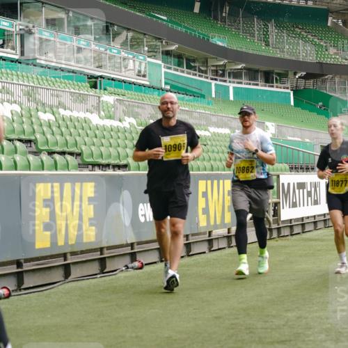 13.09.2026 - 21. swb-Marathon Bremen Michael Burmester http://msf.ph/oto/10448432 13.09.2026 10:30:18 Laufen im Stadion 10141, 10162, 10170, 10174, 10183, 10193, 10200, 10218, 10227, 10233, 10253, 10281, 10304, 10334, 10339, 10348, 10359, 10381, 10392, 10426, 10448, 10452, 10467, 10515, 10537, 10585, 10588, 10641, 10652, 10714, 10734, 10757, 10761, 10763, 10764, 10765, 10780, 10808, 10821, 10822, 10825, 10827, 10837, 10838, 10840, 10862, 10863, 10884, 10886, 10887, 10906, 10966, 10984, 11002, 11007, 11038, 11109, 11350, 11379 meine-sportfotos.de