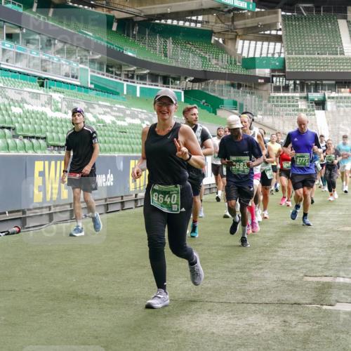 13.09.2026 - 21. swb-Marathon Bremen Michael Burmester http://msf.ph/oto/10448472 13.09.2026 13:08:51 Laufen im Stadion 383, 391, 489, 532, 549, 551, 563, 625, 682, 800, 808, 809, 813, 884, 898, 911, 1025, 1072, 1124, 1150, 1173, 1210, 1285, 1289, 1322, 1364, 1395, 1398, 1532, 1559, 1688, 1831, 1854, 1880, 1899, 2003, 2041, 2208, 2215, 2229, 2243, 2283, 2366, 2380, 2405, 2413, 2429, 2441, 2467, 2471, 2492, 2525, 2565, 2611, 2635, 2692, 2727, 2782, 2802, 2823, 2831, 2841, 2866, 2897, 2930, 2931, 2941, 2949, 3032, 3316, 3327, 3333, 3398, 3437, 3707, 109 meine-sportfotos.de
