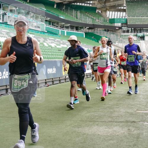 13.09.2026 - 21. swb-Marathon Bremen Michael Burmester http://msf.ph/oto/10448521 13.09.2026 13:08:52 Laufen im Stadion 383, 391, 489, 532, 549, 551, 563, 625, 682, 800, 808, 809, 813, 884, 898, 911, 1025, 1072, 1124, 1150, 1173, 1210, 1285, 1289, 1322, 1364, 1395, 1398, 1532, 1559, 1688, 1831, 1854, 1880, 1899, 2003, 2041, 2208, 2215, 2229, 2243, 2283, 2366, 2380, 2405, 2413, 2429, 2441, 2467, 2471, 2492, 2525, 2565, 2611, 2635, 2692, 2727, 2782, 2802, 2823, 2831, 2841, 2866, 2897, 2930, 2931, 2941, 2949, 3032, 3316, 3327, 3333, 3398, 3437, 3707, 3769, 109 meine-sportfotos.de