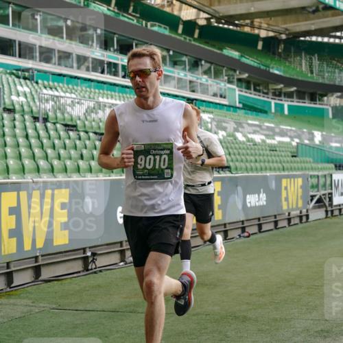 13.09.2026 - 21. swb-Marathon Bremen Michael Burmester http://msf.ph/oto/10448551 13.09.2026 12:47:46 Laufen im Stadion 382, 384, 538, 604, 621, 868, 889, 1349, 1554, 1872, 1925, 2021, 2087, 2266, 2538, 2605, 2646, 2809, 2844, 2956, 3110, 3118, 3127, 3196, 3242, 3284, 3297, 3424, 3466, 3520, 3794, 3910, 4025, 4236, 4239, 4614, 4712, 4729, 4777, 4808, 4992, 5024, 5238, 5283, 5674, 5725, 5803, 5976, 6025, 6053, 6058, 6686, 6708, 6784, 6815, 6951, 7102, 7399, 7538, 7803, 7814, 7871, 8060, 8334, 8611, 8621, 8706, 8877, 8973, 8980, 8981, 8983, 9010, 9061, 9429, 9544, 9689, 9813, 9918, 13034 meine-sportfotos.de