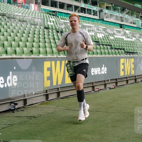 13.09.2026 - 21. swb-Marathon Bremen Michael Burmester http://msf.ph/oto/10448590 13.09.2026 12:47:47 Laufen im Stadion 382, 384, 538, 604, 621, 868, 889, 1349, 1554, 1872, 1925, 2021, 2087, 2266, 2538, 2605, 2646, 2809, 2844, 2956, 3110, 3118, 3127, 3196, 3242, 3284, 3297, 3424, 3466, 3520, 3794, 3910, 4025, 4236, 4239, 4614, 4712, 4729, 4777, 4808, 4992, 5024, 5283, 5674, 5725, 5803, 5976, 6025, 6053, 6058, 6686, 6708, 6784, 6815, 6951, 7102, 7399, 7538, 7803, 7814, 7871, 8060, 8334, 8611, 8621, 8706, 8877, 8973, 8980, 8981, 8983, 9010, 9061, 9429, 9544, 9689, 9813, 9918, 13034 meine-sportfotos.de