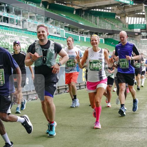 13.09.2026 - 21. swb-Marathon Bremen Michael Burmester http://msf.ph/oto/10448705 13.09.2026 13:08:54 Laufen im Stadion 383, 391, 532, 549, 551, 563, 625, 682, 800, 808, 809, 813, 884, 898, 911, 1025, 1072, 1124, 1150, 1173, 1210, 1285, 1289, 1322, 1364, 1395, 1398, 1532, 1559, 1688, 1831, 1854, 1880, 1899, 2003, 2041, 2208, 2215, 2229, 2243, 2366, 2380, 2405, 2413, 2429, 2441, 2467, 2471, 2492, 2525, 2565, 2611, 2635, 2692, 2727, 2782, 2802, 2823, 2831, 2841, 2866, 2897, 2930, 2931, 2941, 2949, 3032, 3316, 3327, 3333, 3398, 3437, 3707, 3769, 109 meine-sportfotos.de