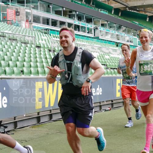 13.09.2026 - 21. swb-Marathon Bremen Michael Burmester http://msf.ph/oto/10448722 13.09.2026 13:08:54 Laufen im Stadion 383, 391, 532, 549, 551, 563, 625, 682, 800, 808, 809, 813, 884, 898, 911, 1025, 1072, 1124, 1150, 1173, 1210, 1285, 1289, 1322, 1364, 1395, 1398, 1532, 1559, 1688, 1831, 1854, 1880, 1899, 2003, 2041, 2208, 2215, 2229, 2243, 2366, 2380, 2405, 2413, 2429, 2441, 2467, 2471, 2492, 2525, 2565, 2611, 2635, 2692, 2727, 2782, 2802, 2823, 2831, 2841, 2866, 2897, 2930, 2931, 2941, 2949, 3032, 3316, 3327, 3333, 3398, 3437, 3707, 3769, 109 meine-sportfotos.de