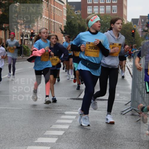 13.09.2026 - Kiel Lauf Markus Tischler http://msf.ph/oto/10448724 13.09.2026 08:54:10 Fleethörn 434, 6607, 11470, 1701, 2754, 9698, 3936, 7774 meine-sportfotos.de